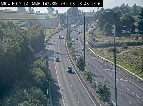 <h2>Webcam située entre la sortie 29 Neufchâteau et la jonction avec l'E25 en direction de Liège et Luxembourg</h2>