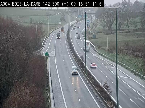 Webcam située entre la sortie 29 Neufchâteau et la jonction avec l'E25 en direction de Liège et Luxembourg