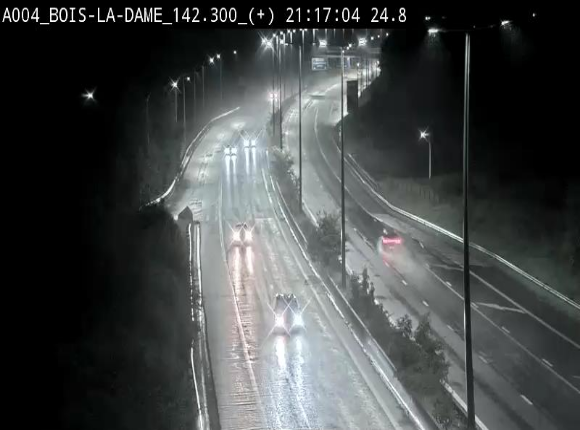 <h2>Webcam située entre la sortie 29 Neufchâteau et la jonction avec l'E25 en direction de Liège et Luxembourg</h2>