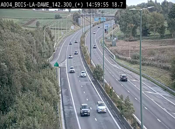 <h2>Webcam située entre la sortie 29 Neufchâteau et la jonction avec l'E25 en direction de Liège et Luxembourg</h2>