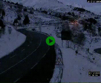 <h2>Webcam au carrefour de la croisade, à la jonction entre la N22 et la N320, avant le poste de douane franco-andorrane. Webcam à 1790 mètres d'altitude</h2>