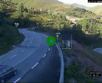 Webcam au carrefour de la croisade, à la jonction entre la N22 et la N320, avant le poste de douane franco-andorrane. Webcam à 1790 mètres d'altitude