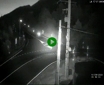 Webcam au carrefour de la croisade, à la jonction entre la N22 et la N320, avant le poste de douane franco-andorrane. Webcam à 1790 mètres d'altitude