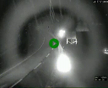 Webcam au carrefour de la croisade, à la jonction entre la N22 et la N320, avant le poste de douane franco-andorrane. Webcam à 1790 mètres d'altitude