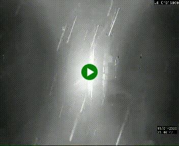 Webcam au carrefour de la croisade, à la jonction entre la N22 et la N320, avant le poste de douane franco-andorrane. Webcam à 1790 mètres d'altitude