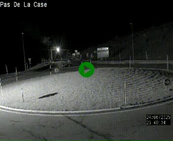 Webcam sur la N22 au niveau du poste frontière entre la France et Andorre à proximité de Pas de la Case à plus de 2000 mètres d'altitude