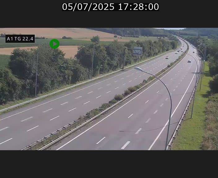 <h2>Traffic live webcam Luxembourg Flaxweiler - A1 direction Luxembourg - BK 22.4</h2>