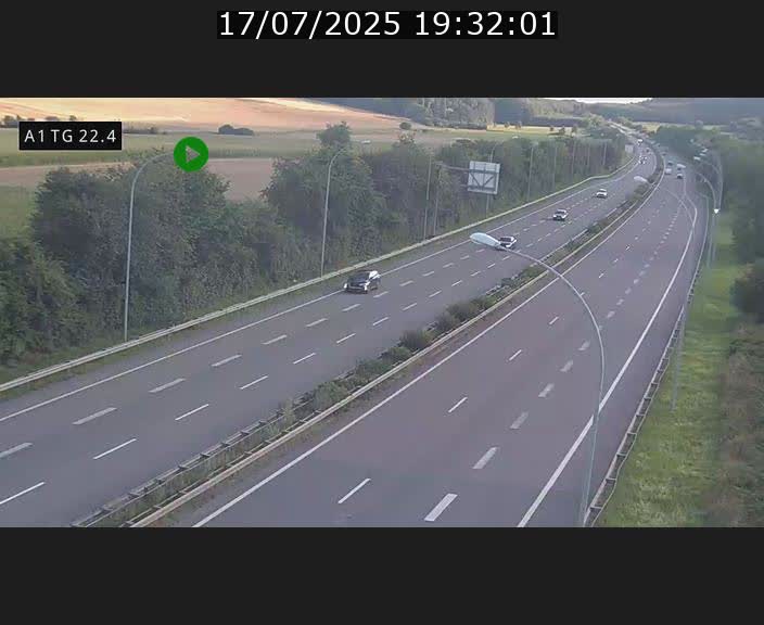 <h2>Traffic live webcam Luxembourg Flaxweiler - A1 direction Luxembourg - BK 22.4</h2>