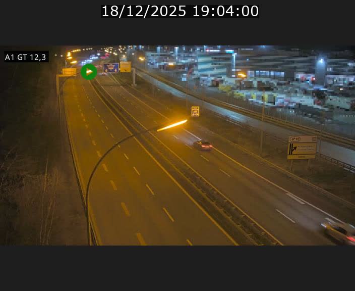 <h2>Traffic live webcam Luxembourg Senningerberg - A1 direction Allemagne - BK 12.3</h2>