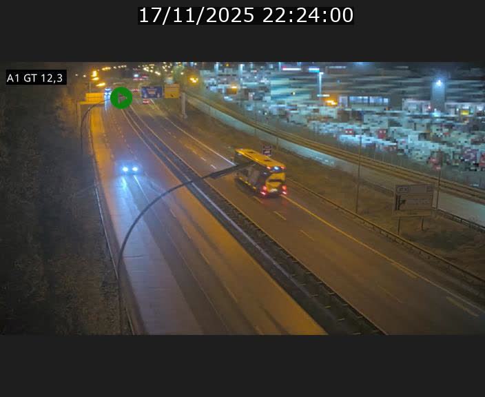 <h2>Traffic live webcam Luxembourg Senningerberg - A1 direction Allemagne - BK 12.3</h2>