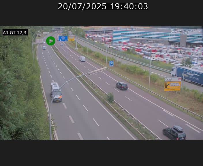 <h2>Traffic live webcam Luxembourg Senningerberg - A1 direction Allemagne - BK 12.3</h2>