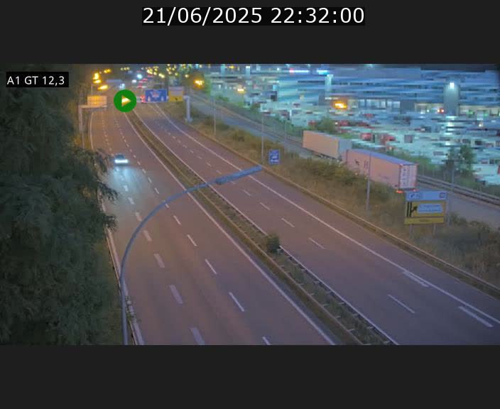 <h2>Traffic live webcam Luxembourg Senningerberg - A1 direction Allemagne - BK 12.3</h2>