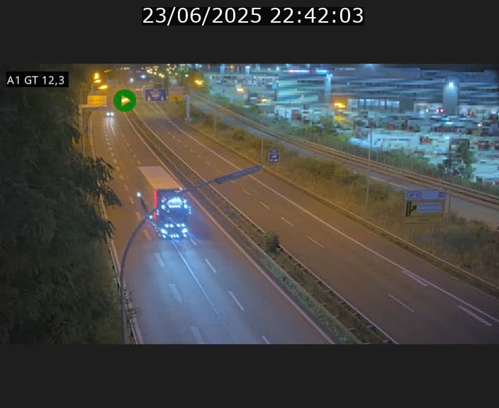 <h2>Traffic live webcam Luxembourg Senningerberg - A1 direction Allemagne - BK 12.3</h2>