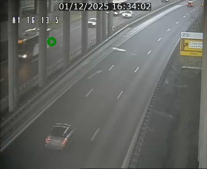 <h2>Traffic live webcam Luxembourg Senningen - A1 direction Luxembourg - BK 13.5</h2>