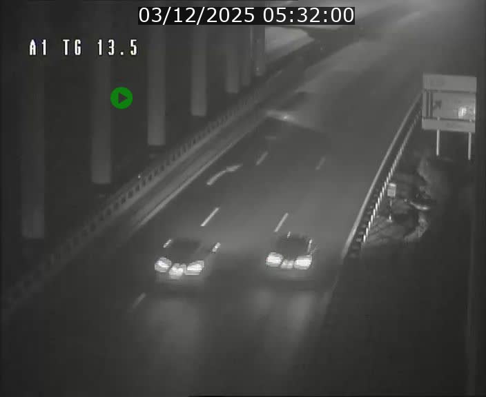 <h2>Traffic live webcam Luxembourg Senningen - A1 direction Luxembourg - BK 13.5</h2>