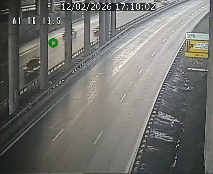 Traffic live webcam Luxembourg Senningen - A1 direction Luxembourg - BK 13.5