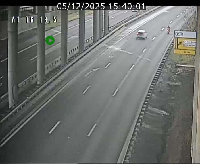 <h2>Traffic live webcam Luxembourg Senningen - A1 direction Luxembourg - BK 13.5</h2>