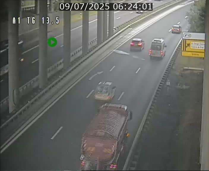 Traffic live webcam Luxembourg Senningen - A1 direction Luxembourg - BK 13.5