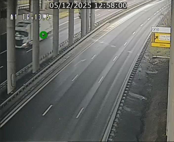 <h2>Traffic live webcam Luxembourg Senningen - A1 direction Luxembourg - BK 13.5</h2>