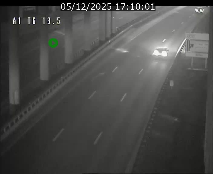 <h2>Traffic live webcam Luxembourg Senningen - A1 direction Luxembourg - BK 13.5</h2>