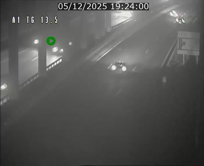 <h2>Traffic live webcam Luxembourg Senningen - A1 direction Luxembourg - BK 13.5</h2>