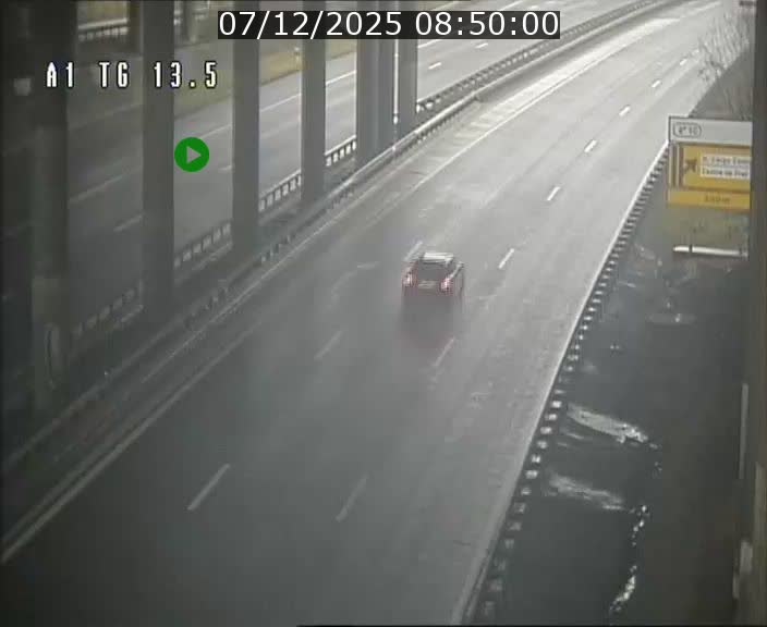 <h2>Traffic live webcam Luxembourg Senningen - A1 direction Luxembourg - BK 13.5</h2>