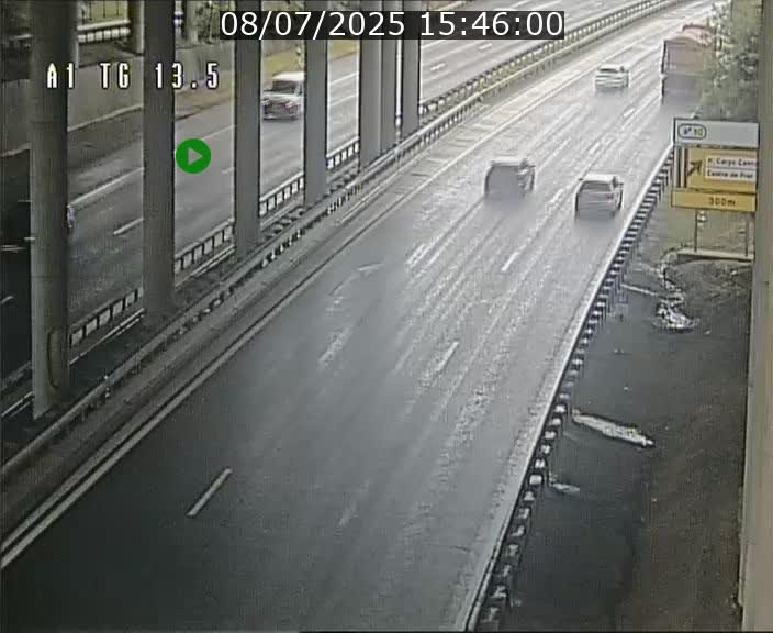 Traffic live webcam Luxembourg Senningen - A1 direction Luxembourg - BK 13.5