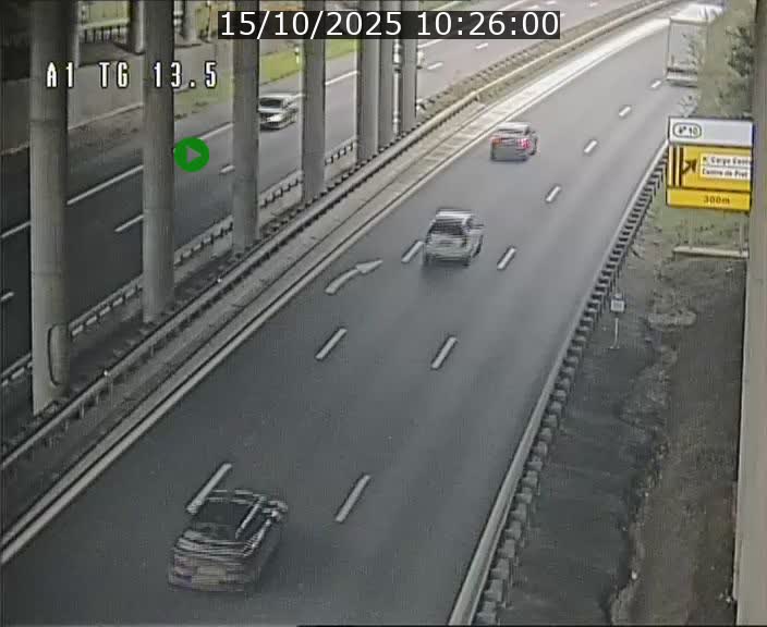 <h2>Traffic live webcam Luxembourg Senningen - A1 direction Luxembourg - BK 13.5</h2>