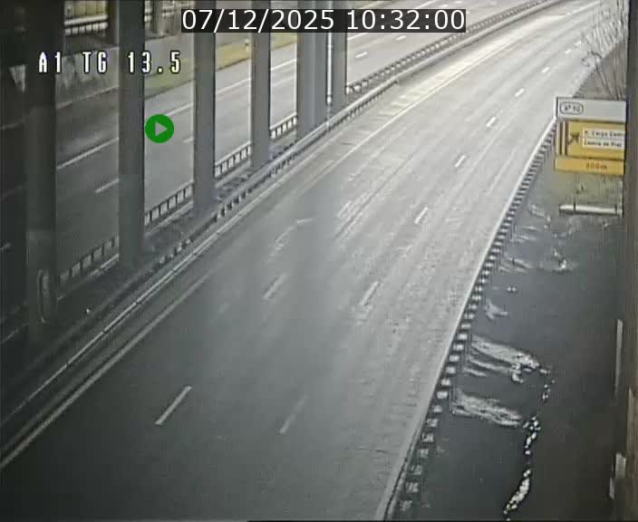 <h2>Traffic live webcam Luxembourg Senningen - A1 direction Luxembourg - BK 13.5</h2>