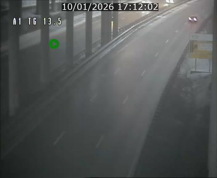 <h2>Traffic live webcam Luxembourg Senningen - A1 direction Luxembourg - BK 13.5</h2>