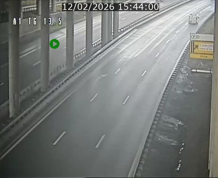 <h2>Traffic live webcam Luxembourg Senningen - A1 direction Luxembourg - BK 13.5</h2>