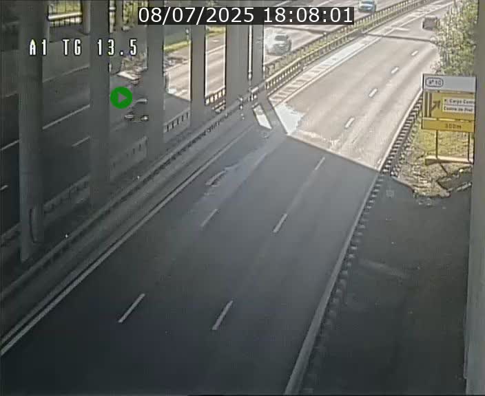 Traffic live webcam Luxembourg Senningen - A1 direction Luxembourg - BK 13.5