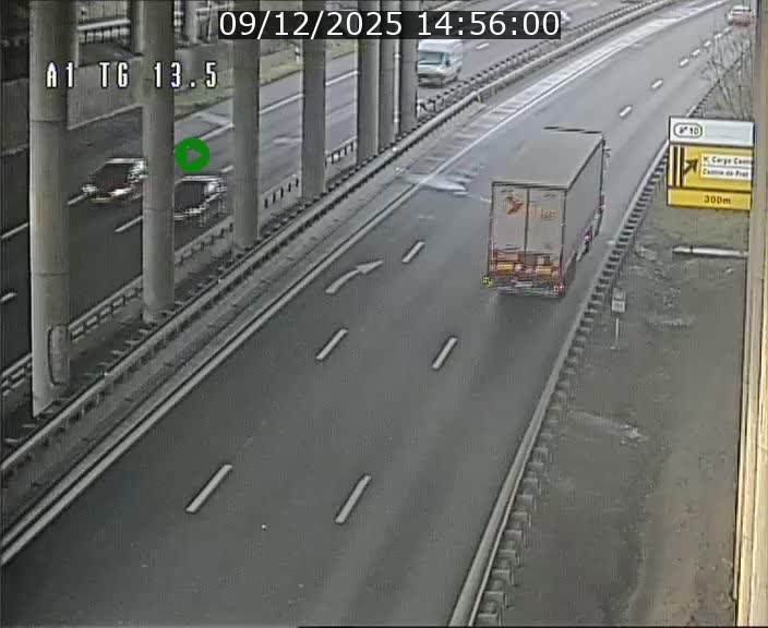 <h2>Traffic live webcam Luxembourg Senningen - A1 direction Luxembourg - BK 13.5</h2>