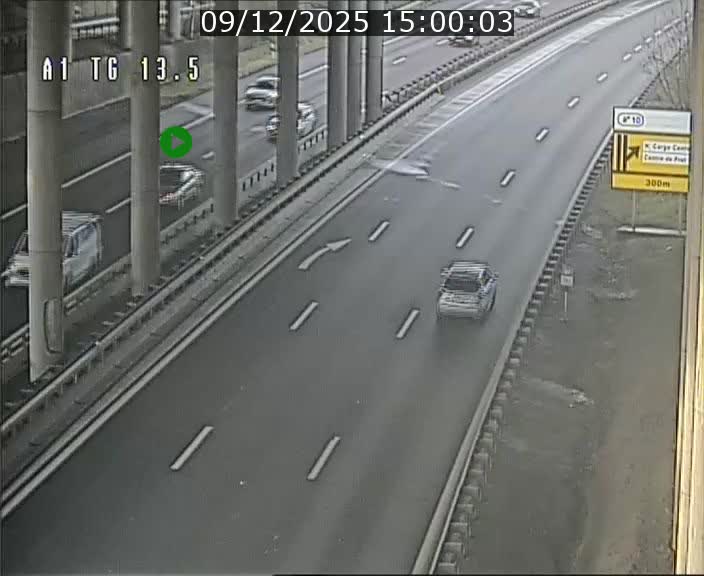 <h2>Traffic live webcam Luxembourg Senningen - A1 direction Luxembourg - BK 13.5</h2>