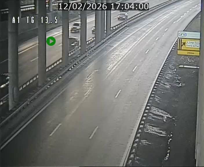 <h2>Traffic live webcam Luxembourg Senningen - A1 direction Luxembourg - BK 13.5</h2>