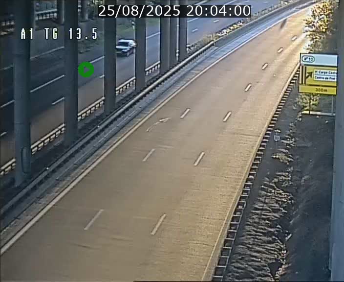 <h2>Traffic live webcam Luxembourg Senningen - A1 direction Luxembourg - BK 13.5</h2>