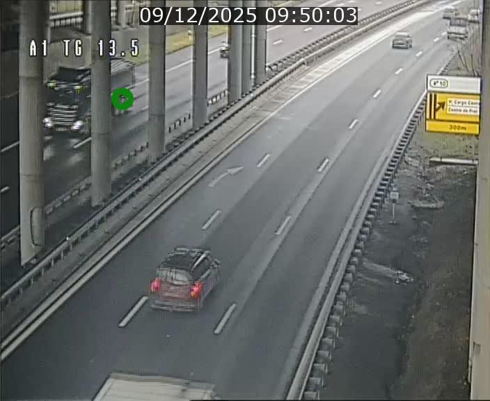 <h2>Traffic live webcam Luxembourg Senningen - A1 direction Luxembourg - BK 13.5</h2>