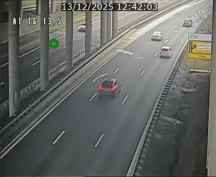 <h2>Traffic live webcam Luxembourg Senningen - A1 direction Luxembourg - BK 13.5</h2>