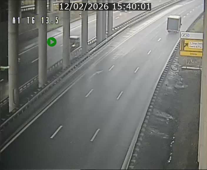 <h2>Traffic live webcam Luxembourg Senningen - A1 direction Luxembourg - BK 13.5</h2>