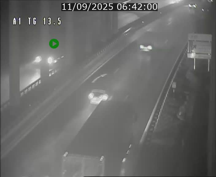 Traffic live webcam Luxembourg Senningen - A1 direction Luxembourg - BK 13.5