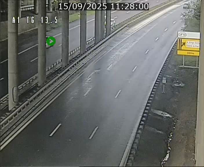 <h2>Traffic live webcam Luxembourg Senningen - A1 direction Luxembourg - BK 13.5</h2>