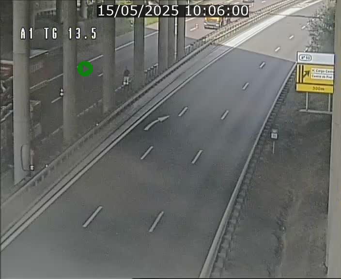 <h2>Traffic live webcam Luxembourg Senningen - A1 direction Luxembourg - BK 13.5</h2>