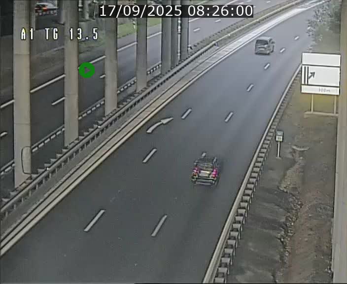 <h2>Traffic live webcam Luxembourg Senningen - A1 direction Luxembourg - BK 13.5</h2>