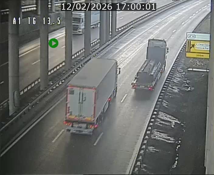 <h2>Traffic live webcam Luxembourg Senningen - A1 direction Luxembourg - BK 13.5</h2>