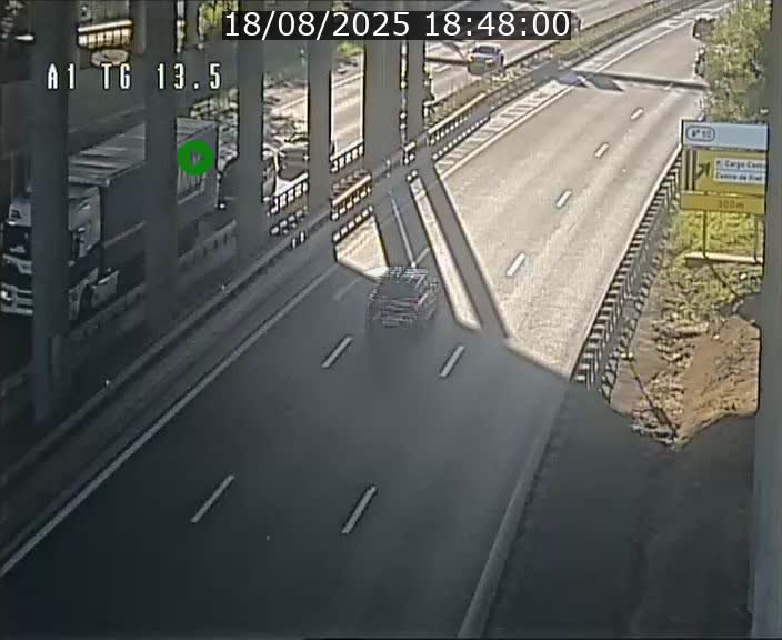<h2>Traffic live webcam Luxembourg Senningen - A1 direction Luxembourg - BK 13.5</h2>