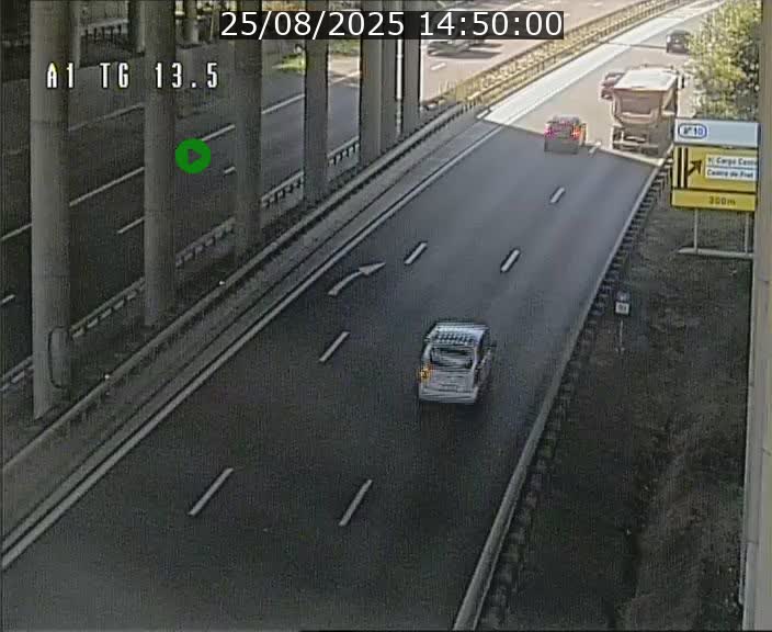 <h2>Traffic live webcam Luxembourg Senningen - A1 direction Luxembourg - BK 13.5</h2>