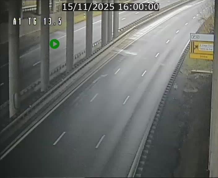 <h2>Traffic live webcam Luxembourg Senningen - A1 direction Luxembourg - BK 13.5</h2>