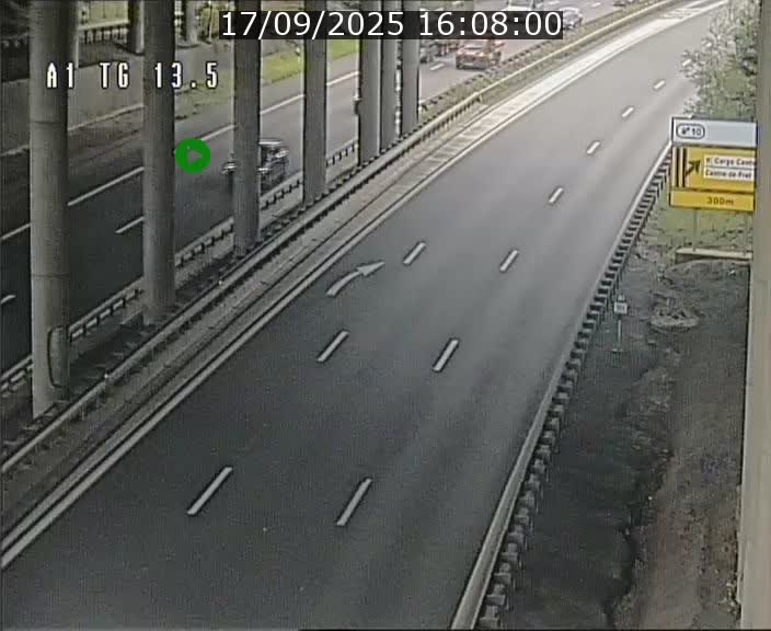 <h2>Traffic live webcam Luxembourg Senningen - A1 direction Luxembourg - BK 13.5</h2>