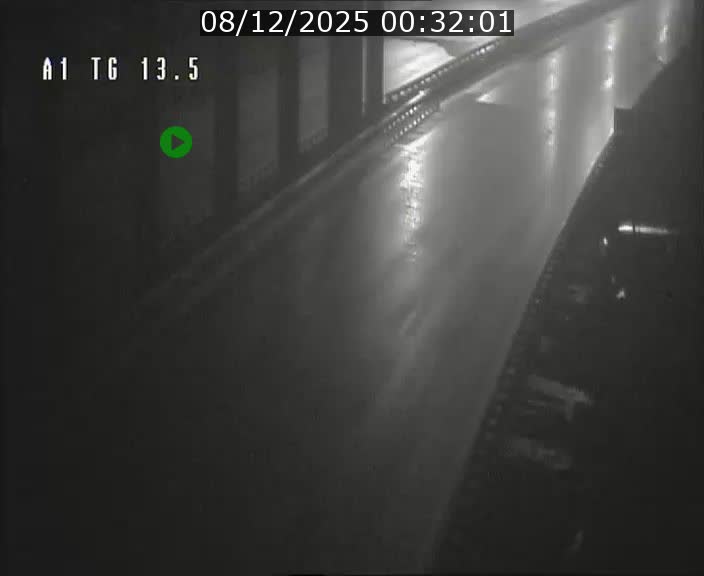 Traffic live webcam Luxembourg Senningen - A1 direction Luxembourg - BK 13.5