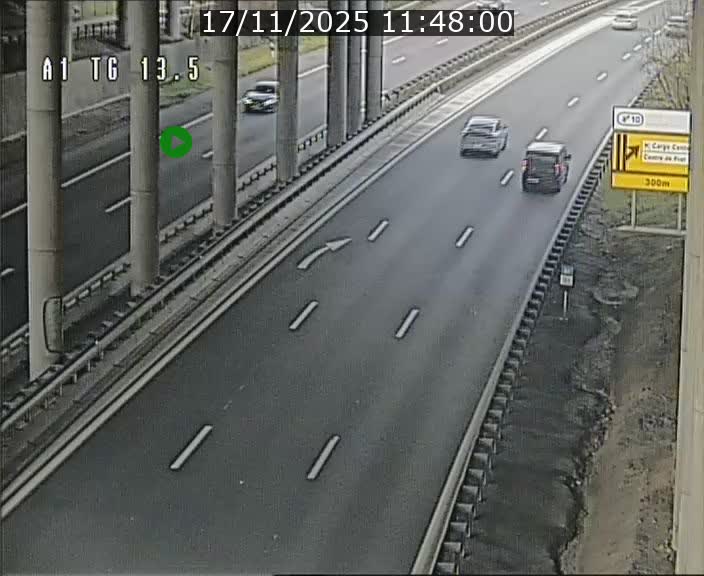 <h2>Traffic live webcam Luxembourg Senningen - A1 direction Luxembourg - BK 13.5</h2>